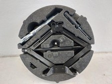 Opel Astra J Caravan Schaumstoffeinleger mit Wagenheber und Abschleppöse Panne