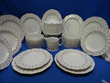 Rosenthal Monbijou Blütenteppich Speiseservice für 6 Personen 17 tlg.