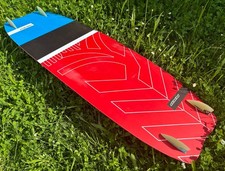 Kiteausrüstung: Board + 3 F-One Kites 12 + 10 + 7 qm+Bar