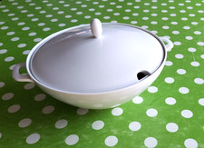 Suppenterrine mit Deckel weiß