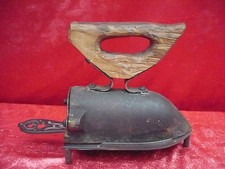 schönes,antikes Bügeleisen__rausnehmbarer Eisenkern__Eisensockel_!