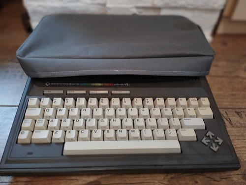 Dustcover commodore plus 4 - plus,