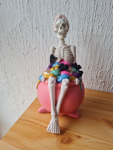 Halloween skelett im kessel - halloween,