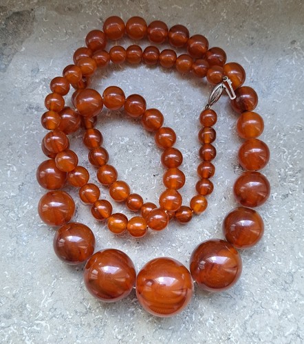 Vintage bakelite beads - vintage,