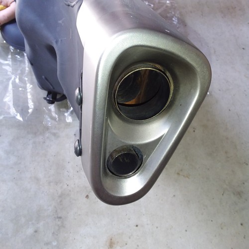 Honda sc59 auspuffendrohr - honda,