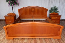 Nr.1578 Bett mit 2 Nachttischen Kirschbaumholz Teilmassiv