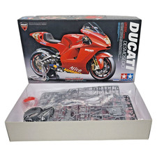 Ducati Desmosedici GP4 2004