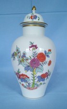 Exquisite Meissen Deckelvase