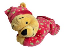 Winnie Pooh Puuh Schlafbär liegend Roter Anzug Mond Sterne Kuscheltier Plüsch