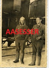 2 Luftwaffensoldaten und tollen Lw-Flakabzeichen an der Uniform Agfa Brovira !!!