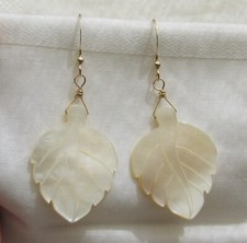 geschnitzte gravierte Perlmutt