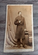 Antike Box-CDV mit bloßen