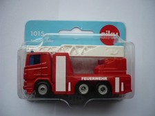 Siku 1015 FEUERWEHRDREHLEITER