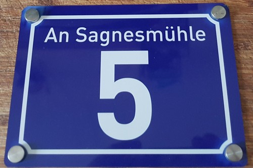 Hausnummer hausnummernschild - hausnummer,