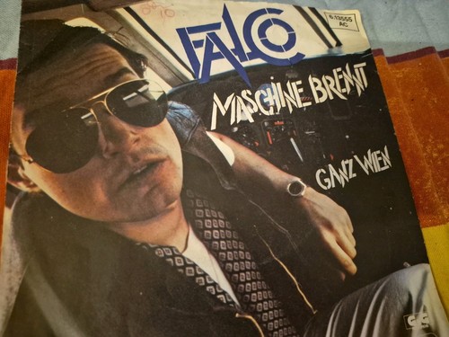 Falco maschine brennt - -,
