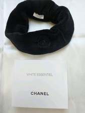 Chanel Haarband, Farbe