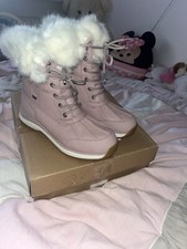 UGG Adirondack Fluff Boots Schneestiefel 39 NEU