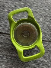 Apfelschneider grün mit Deckel