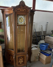 Antike standuhr aus holz und - aus,