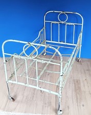 Altes Puppenbett Baby-Bett Metall Rollen Origianl um 1900 Antik Vintage