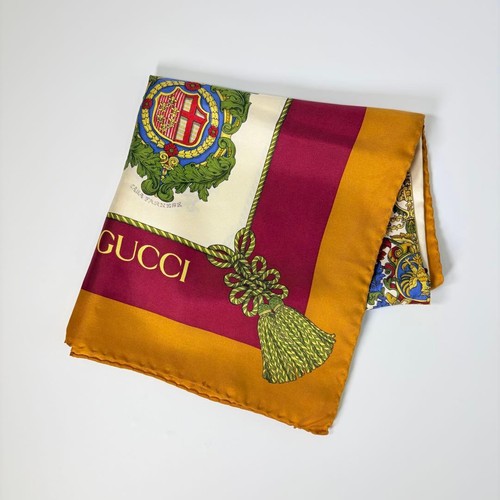 Gucci pre owned old - crest, silk