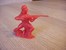 Indianer kniend, Gewehr im Anschlag, mattrot, 5 cm,  Koho, Heinerle, Domplast