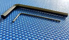 2 Schlüssel   für Innensechskantschrauben  (5,0 mm & 1,5 mm) 