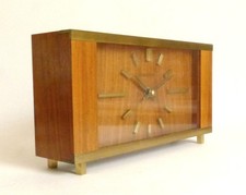 TEAK / MESSING DUGENA TISCHUHR