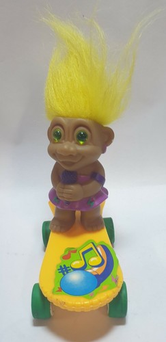 Troll auf skateboard trolls - auf,