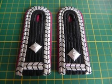 DDR 2 Schulterklappen / Schulterstücke / Dienstgradabzeichen Feuerwehr Abzeichen