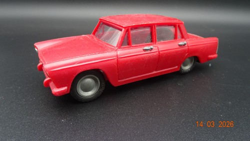 Ddr spielzeug fiat 1800 - spielzeug,