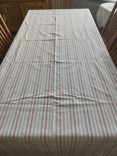 Gestreifte xxl tischdecke - gestreifte, xxl-tischdecke