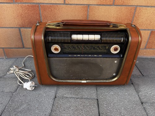 Vintage grundig kofferradio - vintage,