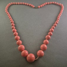 Elegante Vintage-Korallenkette – Zeitloses Schmuckstück für stilvolle Auftritte