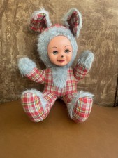 Plüschtier mit Gummigesicht