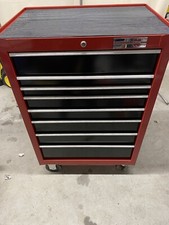 werkstattwagen gefüllt