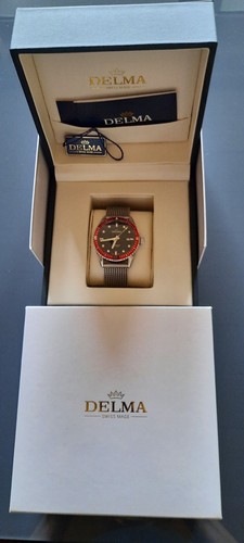 Delma diver cayman - diver,