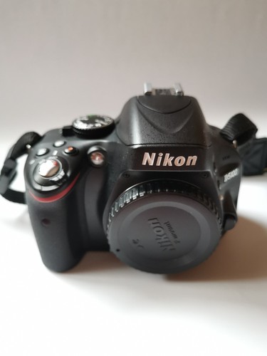 Nikon d5100 objektiv - +,