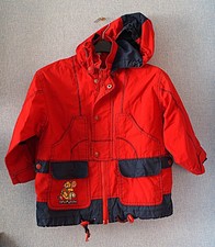 Jacke Kinderjacke rot abnehmbare Kapuze Gr. 104