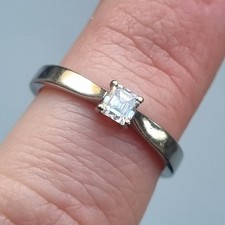 Gepunzt 950 Platin 0,30ct