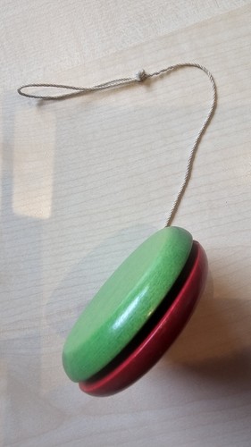 Jojo aus holz - jojo,