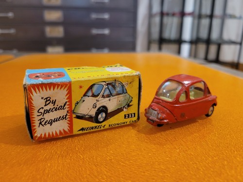 Vintage 1961 corgi - 1961,