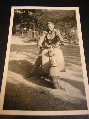 Altes foto 1953 frau auf - altes, 1953*frau