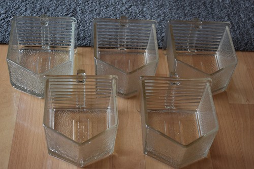Grosse glasschütten von - 5, x