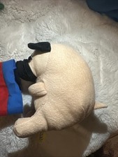 Sitzender Mops Hund Marke