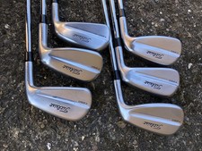 Titleist T250 Eisen - Neo 750