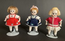 3 kl. Porzellanpuppen, 10cm, f.d. Puppenstube, 9-teil.Porzellankörper, Repro-Gem