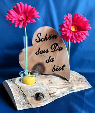 Tischdeko - Holzherz "Schön dass Du da bist" auf Stammabschnitt Kerzen Blumen