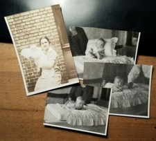 Frau mit Baby - 1925 / 4x Foto