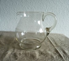 alter  Glaskrug  Kanne